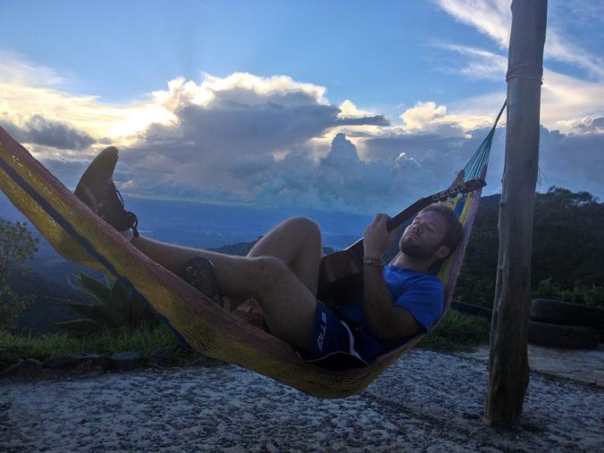 luke-spartacus-guitar-paradise